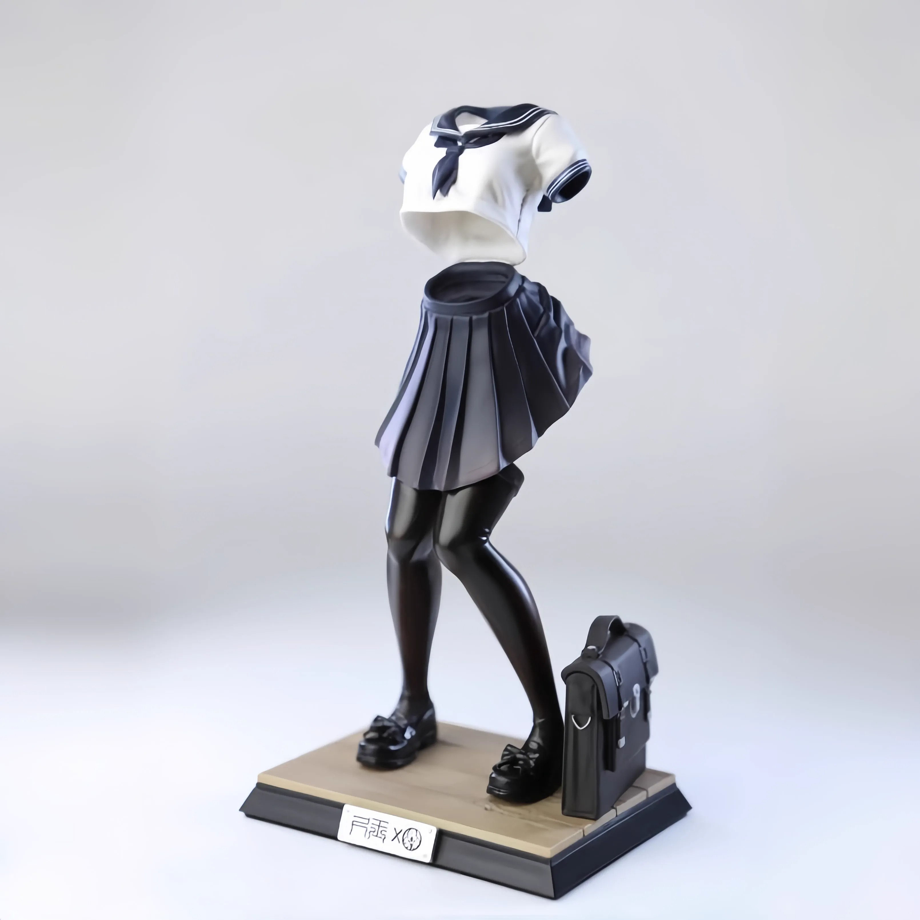 Japanese Snacks - 愛らしい皇帝の新服GKフィギュアかわいいデスクトップコンピューターケース装飾塗装済みフラワースナック日本アニメコレクタブル